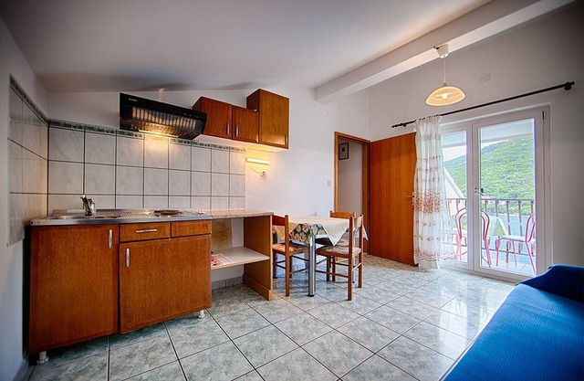 Apartments Malo Lago - One-Bedroom Apartment with Balcony and Sea View - Attic (Apartment 3)