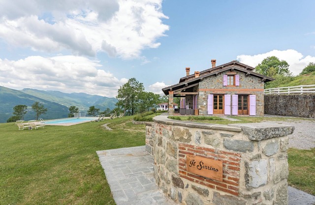 Apartments "Serrino Family" with Mountain View, Shared Pool and Wi-Fi