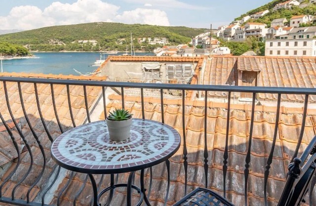 Apartments Sonja - Two Bedroom Apartment with Balcony and Garden View (A3+2) (ST)