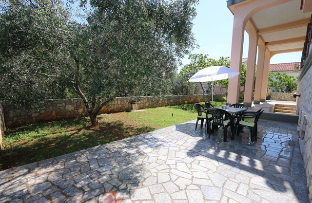 Apartments Zinka (36263-A2) - Silo - island Krk