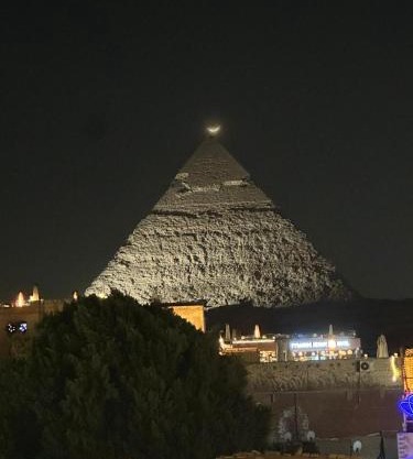 Apex Pyramids View Inn