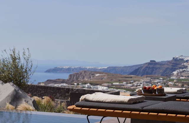 Apikia Santorini - Adults Only