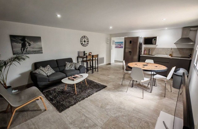Appart Cosy Avec Jardin, Jacuzzi Privé, Piscine Lété, au Calme