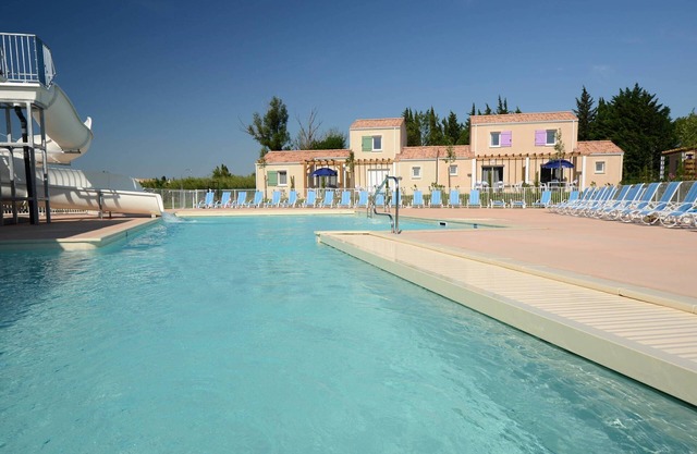 Appart Douillet | Piscine Extérieure avec Toboggan