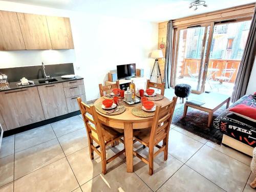 Appartement 3* au centre des Gets, avec balcon-terrasse, Wifi, et garage - FR-1-598-137