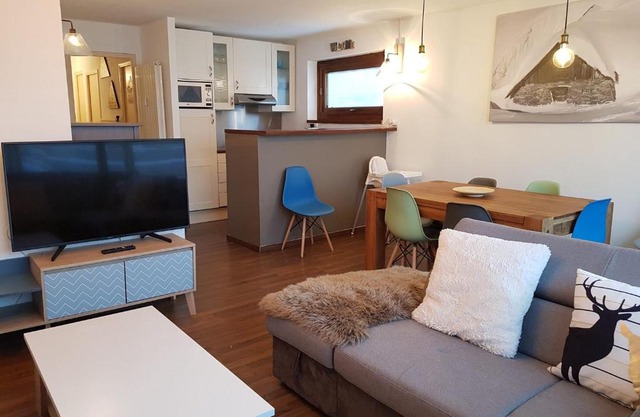 Appartement 3 pièces cabine 8 pers à Arc 1600, proche pistes et commerces - FR-1-411-588