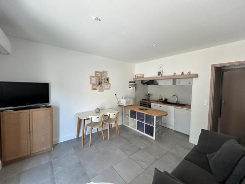 Appartement 40 m2 avec parking et petite terrasse