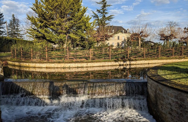 Appartement au Château Niché Dans les Vignes de Cognac