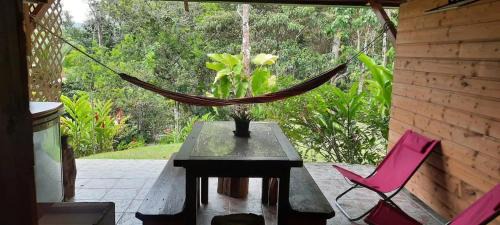 Appartement cosy avec vue sur la montagne à Goyave