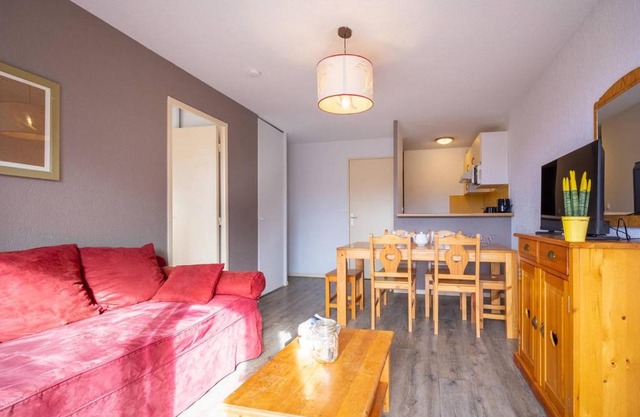 Appartement cosy pour 6 personnes avec balcon, parking et accès aux pistes - FR-1-695-9