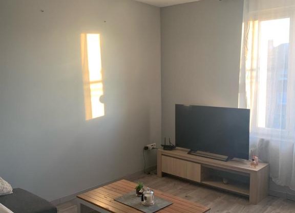Appartement neuf entièrement équipé.