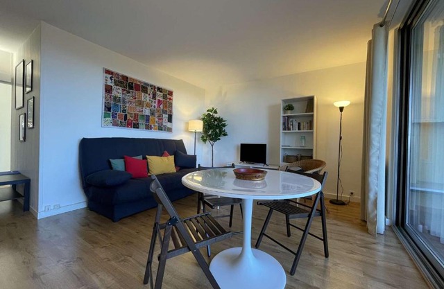 Appartement rénové avec clim, parking et terrasse à 500m du port - FR-1-225C-113