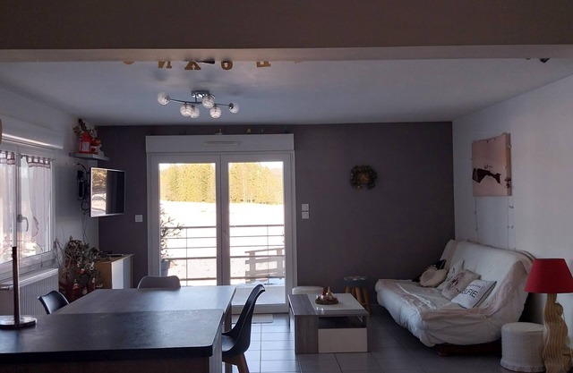Appartement ski au Pied Massif de la Dôle vue sur la Nature