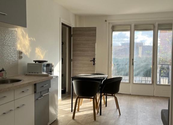 Appartements proches CDG Le Bourget dans maison francilienne typique