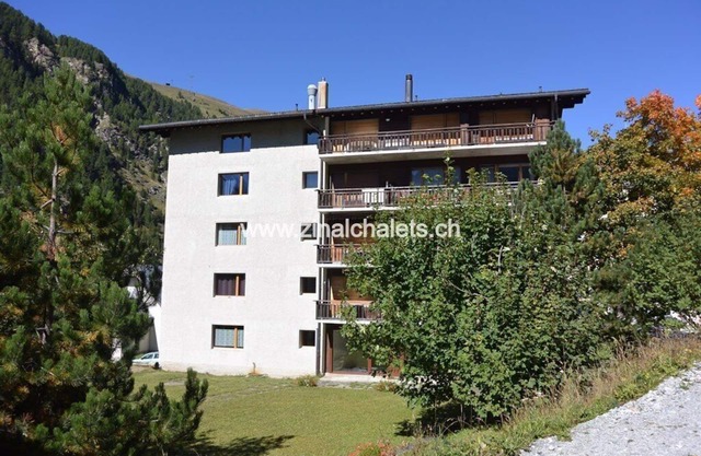 Appartment in a building in Zinal - 1 bedroom with 1 double bed (140x200) - 1 bedroom with 2 bunk be