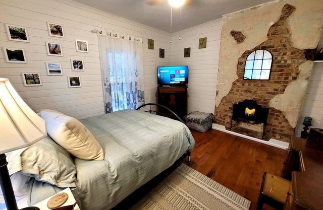 Apple Hill Bungalow, Family and PET Friendly!