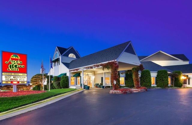 Apple Tree Inn, SureStay Collection by Best Western