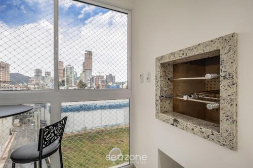 Apt w/Gourmet Balcony 500m from the Beach CDM0101