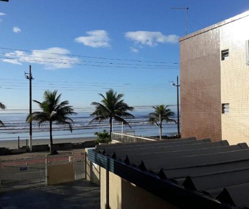 Apto em Prédio Frente pro Mar com WiFi 2 Qtos Garagem MongaguáSP