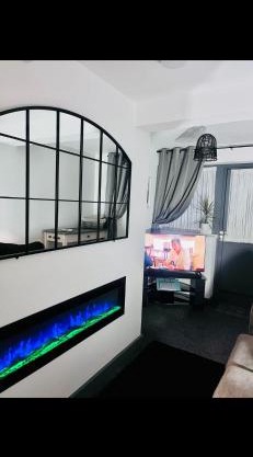 Archie's den
