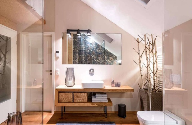 Architect-designed apartment with sauna and whirlpool tub