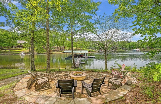 Arrowhead: 4 BR, 2 BA in Jasper, Sleeps 12