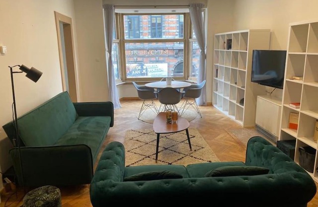 Art Deco - Two bedroom apartment