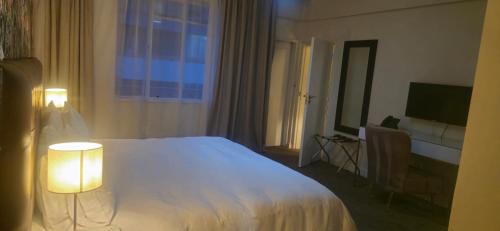 Ascot Hotel