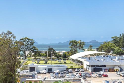 Ash Haven, 19 Ash St - views, pool, air con, boat parking, Wi-Fi