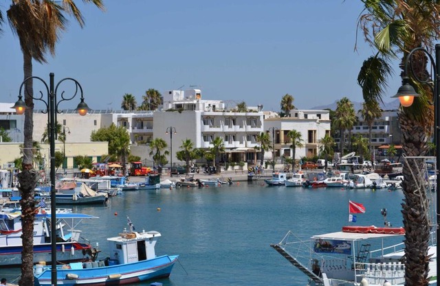 Astron Hotel