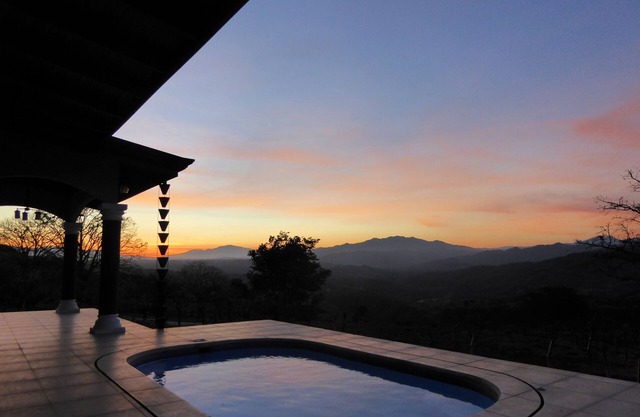 Atenas Birdlovers paradise - Amazing Mountain-Valley Views - Bedrooms with AC