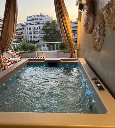 Athens Luxurious Penthouse With Spa 5' to Metro