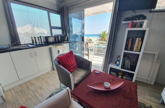 Atlantic Studio - Compact unit with Sea Views