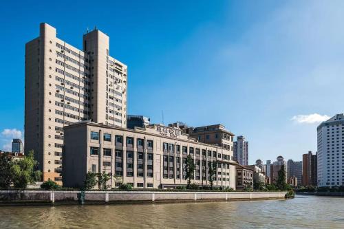 Atour Light Hotel Shanghai Jing'an Natural History Museum