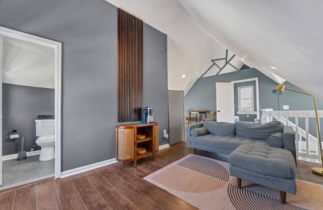 Attic Haven in the Pulse of the DC’s Vibrant Buzz!