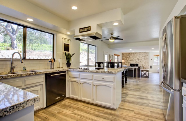 Attractive 2800 sq ft, 4 Bedroom 3 Bath Home 10 guest max. Absolutely no parties
