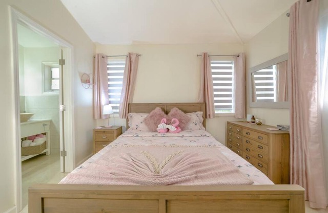 Attractive 3-Bedroom Home - Harbour Breeze