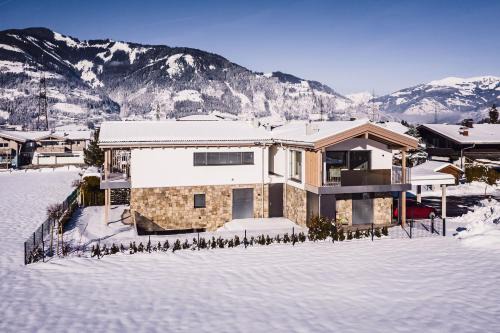 Aurora Mountain Chalet by we rent