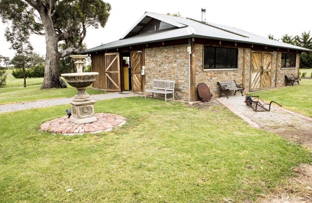Australian Country Retreat – Serenity & Bliss, 8 min to Melb Airport