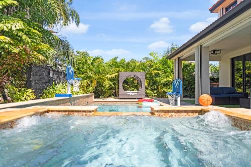Avatar Miami Villa - Pickleball - Pool Spa & Cinema