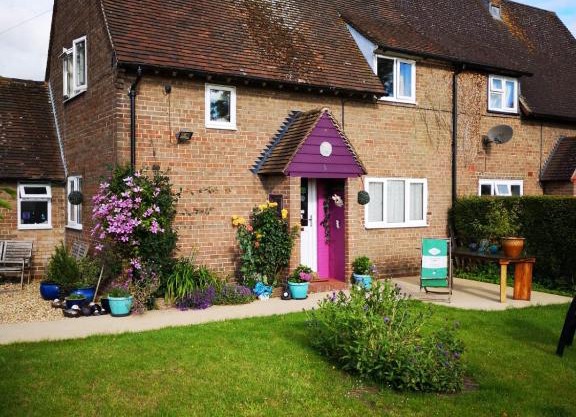 Avebury Life