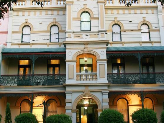 Avonmore On The Park Boutique Hotel