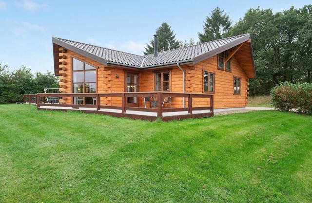 Awesome home in Ejstrupholm with sauna