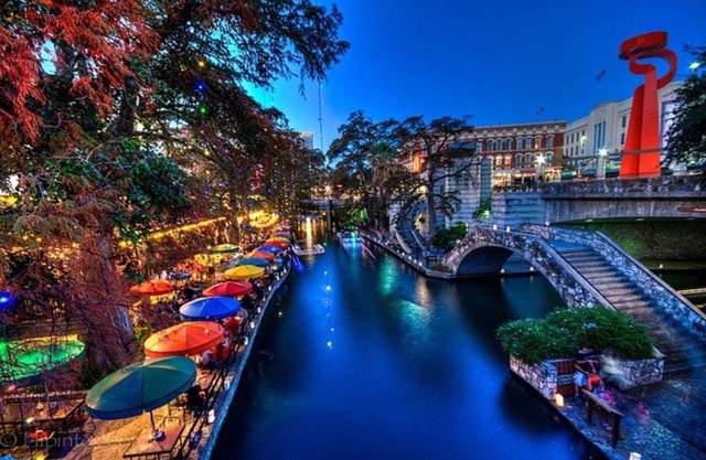 Awesome Place 2br/2ba Near Downtown and Riverwalk