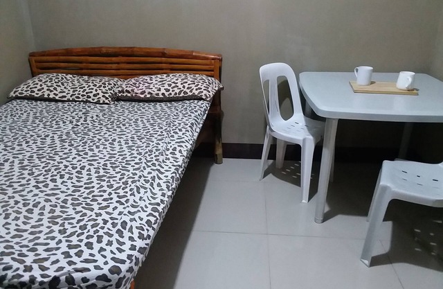 Awesome room 10 min walk to beach one bus ride 1 hr. Manila to Sapang, Termate