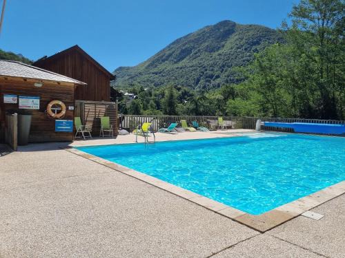 AX proche départ rando - piscine - parking gratuit