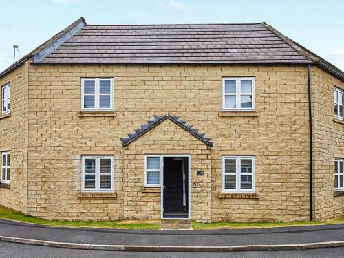 Aynsley Mews