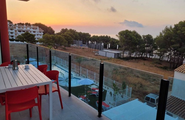 Azahar Beach Apartments