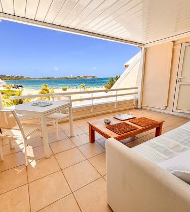 Azur Bliss, appartement vue mer spectaculaire, grande terasse et piscine