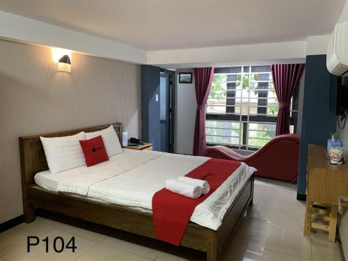 Bờ Sông Hotel